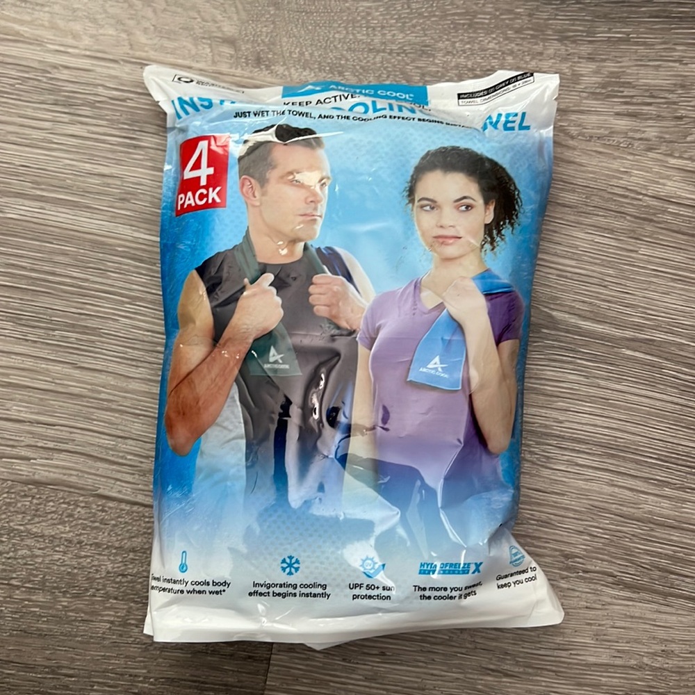 Instant Cooling Towels 4 pack NEW